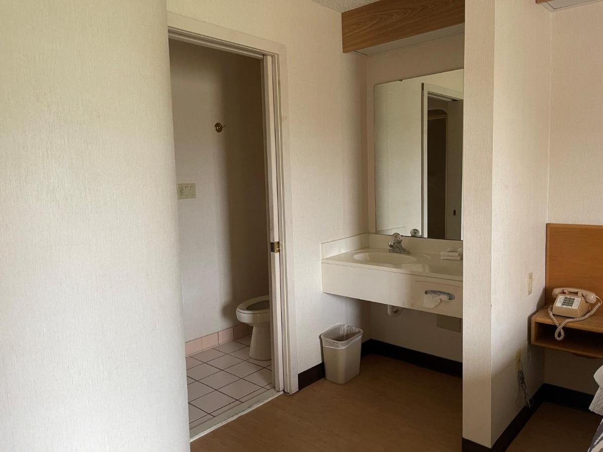 Red Roof Inn ブランソン エクステリア 写真
